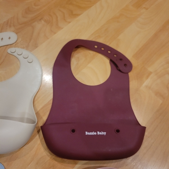 Silicone Baby Bib Bundle - Picture 5 of 7
